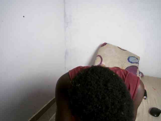 Prettieme12 webcam