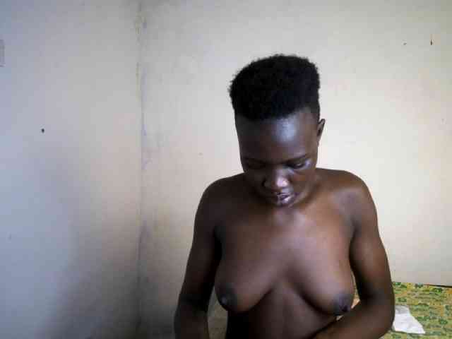 Prettieme12 webcam