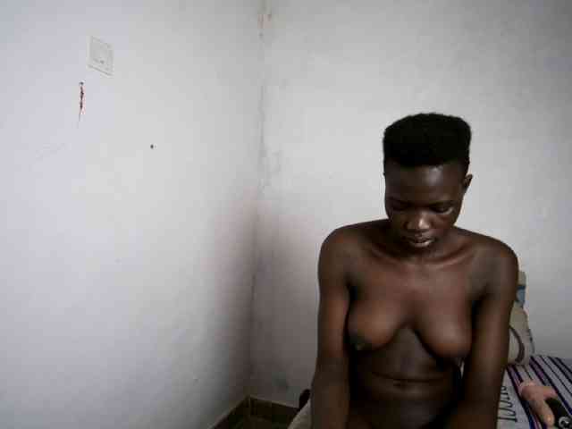 Prettieme12 webcam