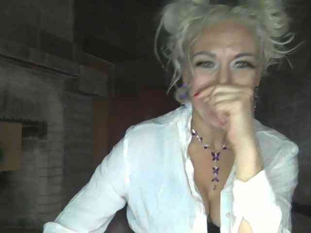 LilaniLoverx webcam