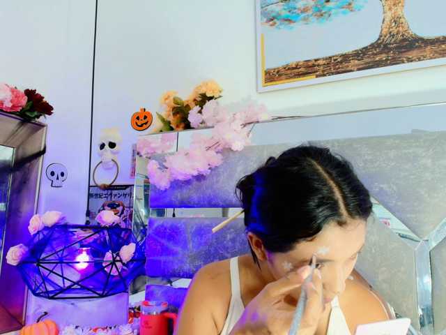 Realdoncella live cam on BongaCams