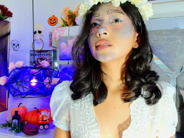 Realdoncella live cam on BongaCams