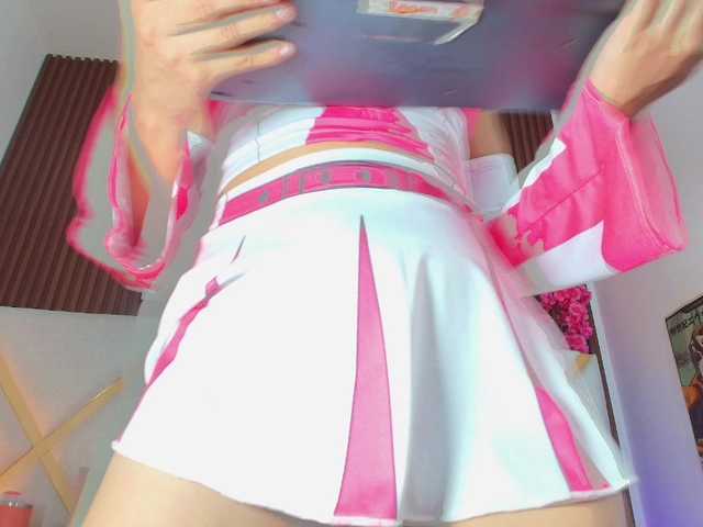 Realdoncella live cam on BongaCams