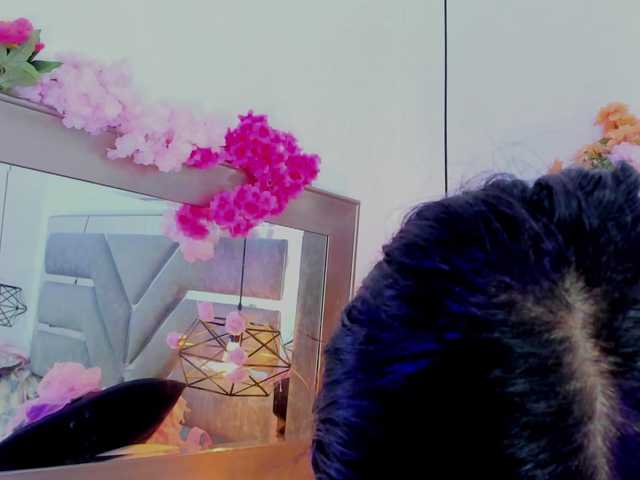 Realdoncella live cam on BongaCams
