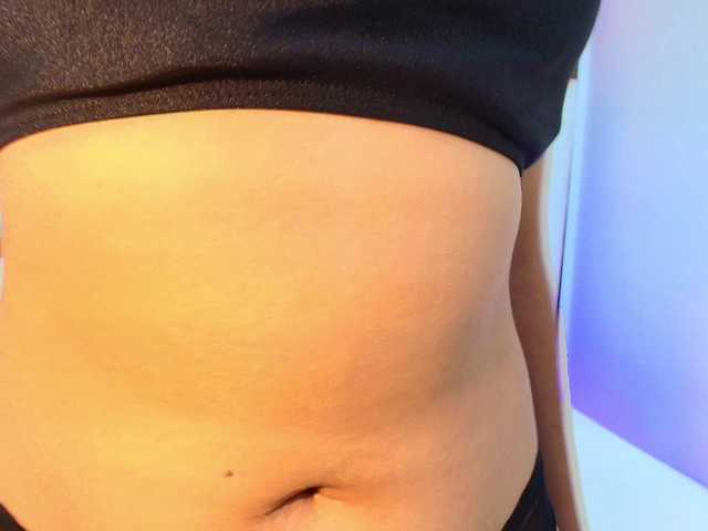 Realdoncella live cam on BongaCams