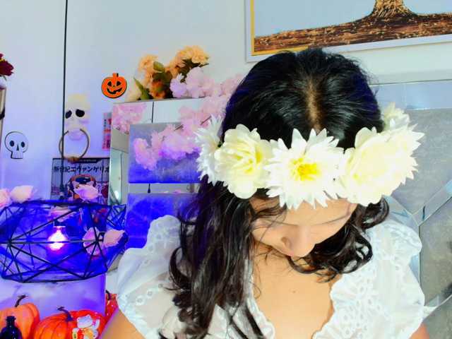 Realdoncella live cam on BongaCams