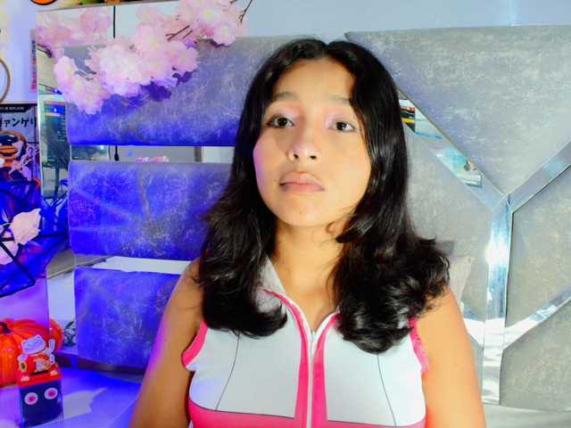 Realdoncella live cam on BongaCams