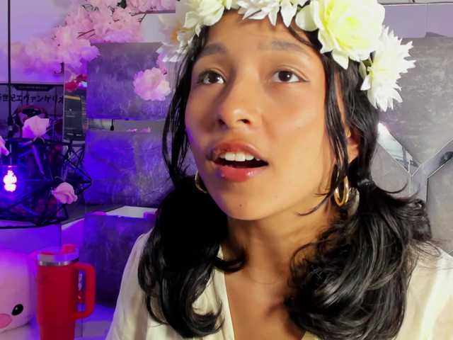 Realdoncella live cam on BongaCams