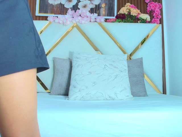 Realdoncella live cam on BongaCams