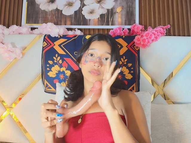 Realdoncella Live Cam on BongaCams