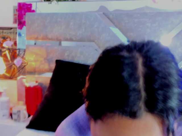 Realdoncella live cam on BongaCams