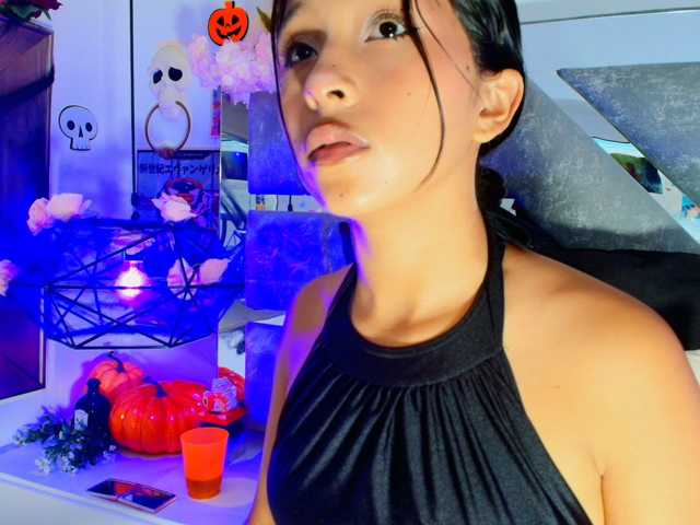 Realdoncella live cam on BongaCams