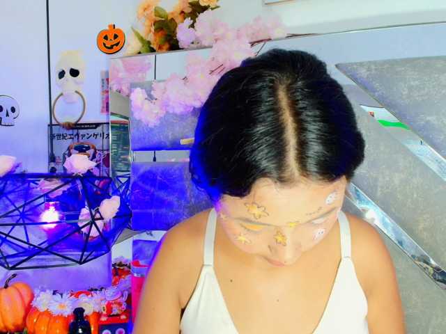Realdoncella live cam on BongaCams