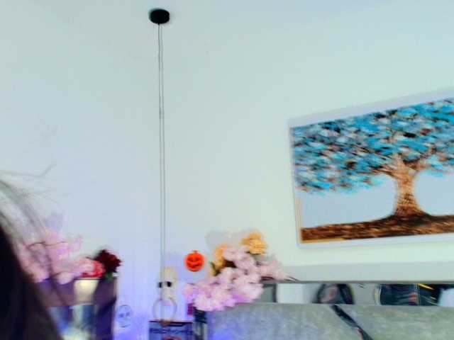 Realdoncella live cam on BongaCams