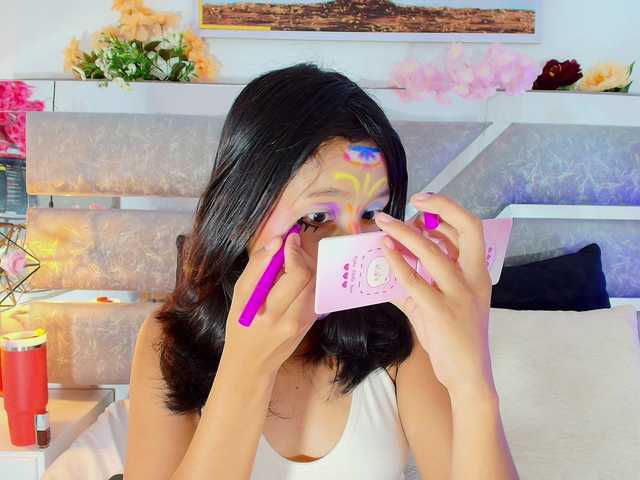 Realdoncella live cam on BongaCams