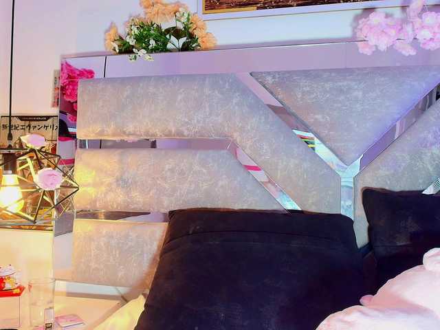 Realdoncella live cam on BongaCams