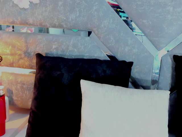 Realdoncella live cam