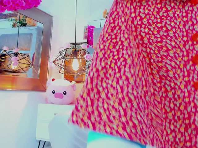 Realdoncella live cam on BongaCams