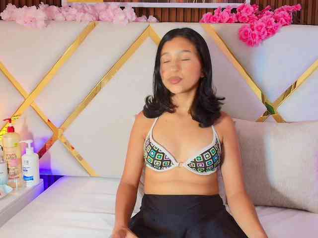 Realdoncella Sex Cam Show