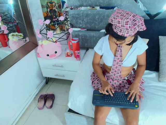 Realdoncella webcam