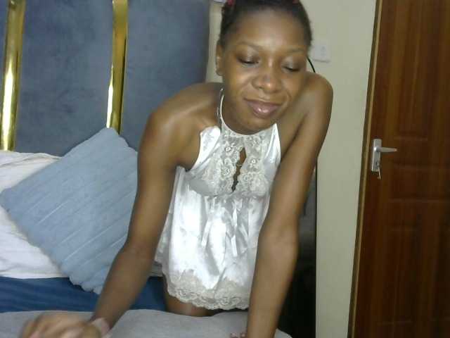 Tashypretty live cam on BongaCams