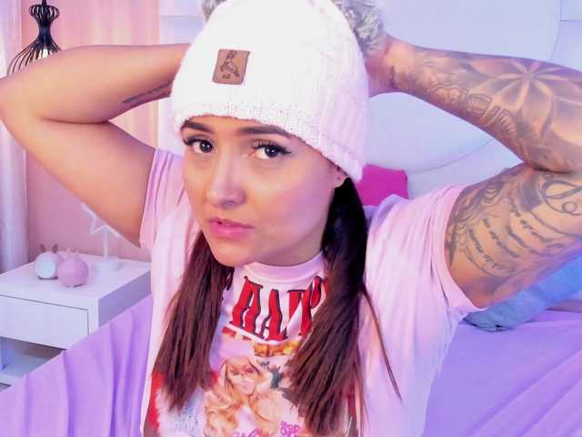 AMANDA-WAVES live cam on BongaCams