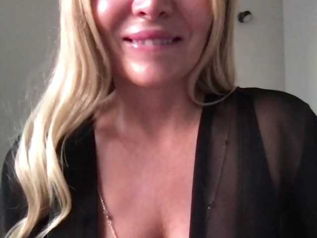 chloebelle live sex show