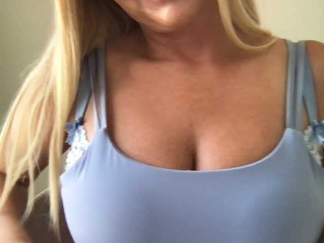 chloebelle live cam on BongaCams