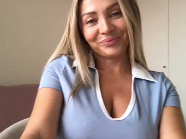 chloebelle live sex show