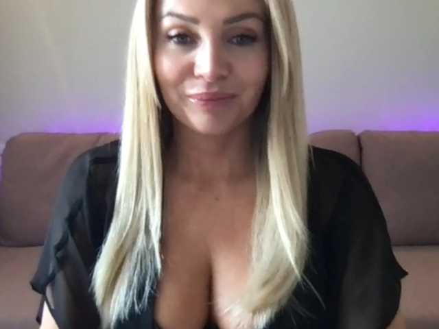 chloebelle live cam on BongaCams