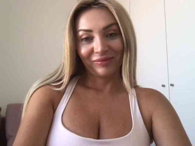 chloebelle webcam