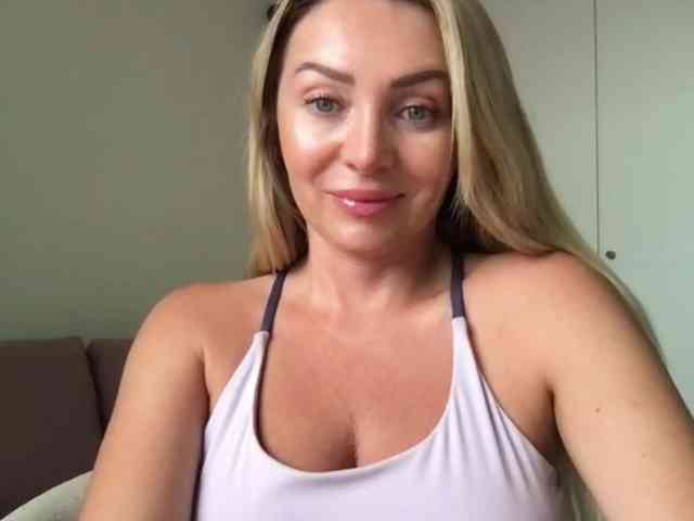 chloebelle webcam