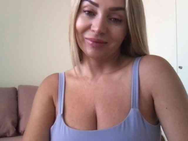 chloebelle webcam