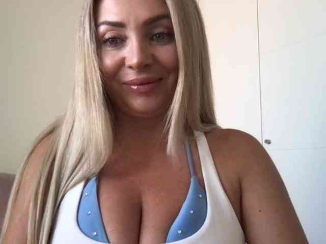 chloebelle webcam