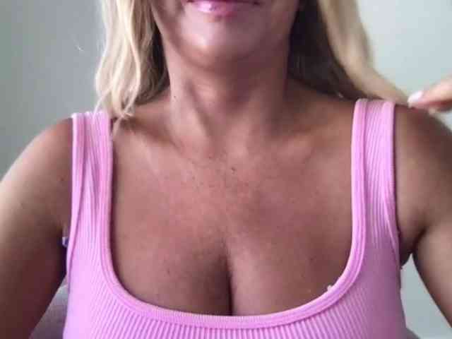 chloebelle webcam