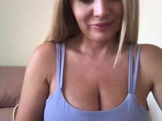 chloebelle webcam