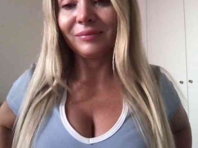 chloebelle webcam
