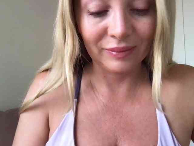 chloebelle webcam