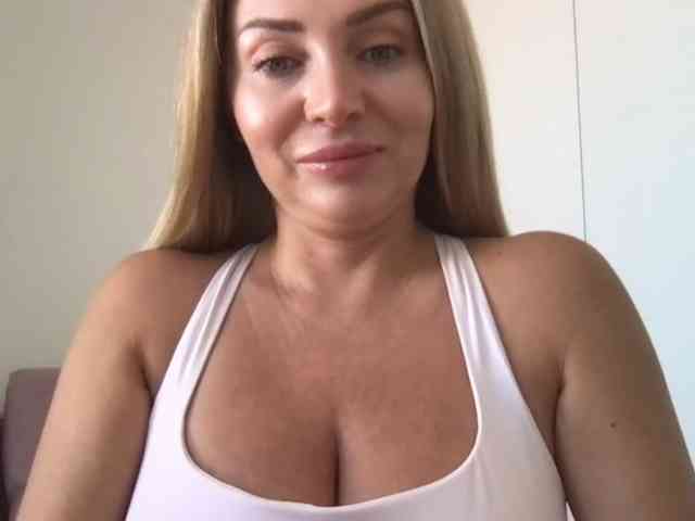 chloebelle webcam