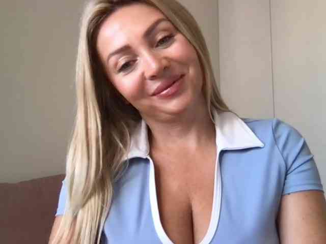 chloebelle webcam