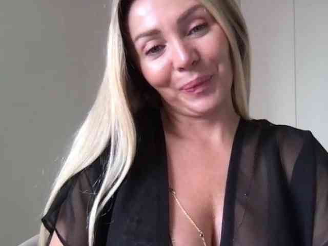 chloebelle webcam