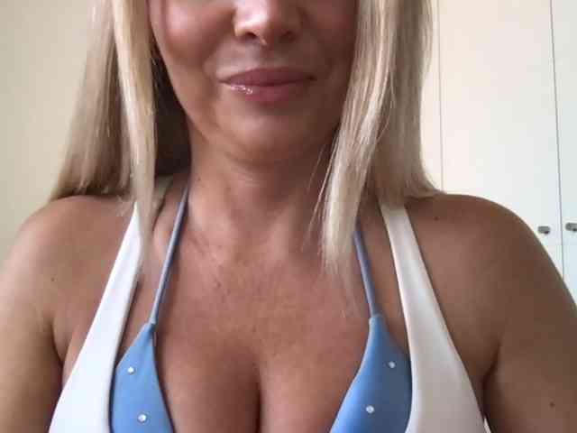 chloebelle webcam