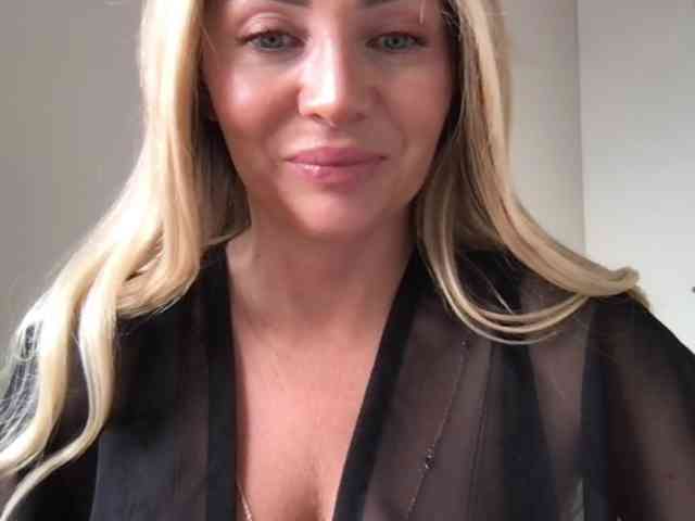 chloebelle webcam