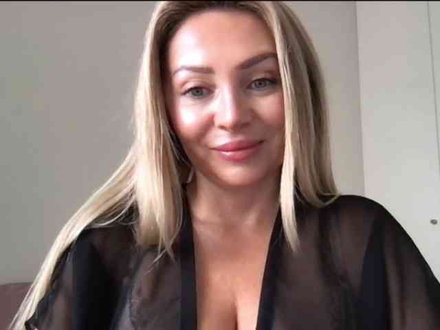 chloebelle webcam