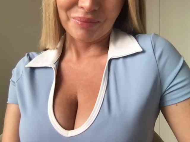 chloebelle webcam