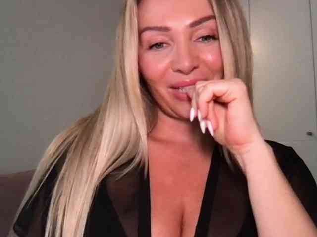 chloebelle webcam