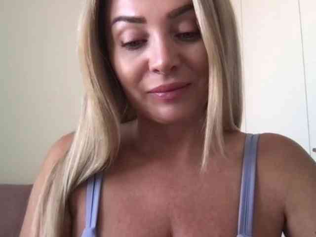 chloebelle webcam