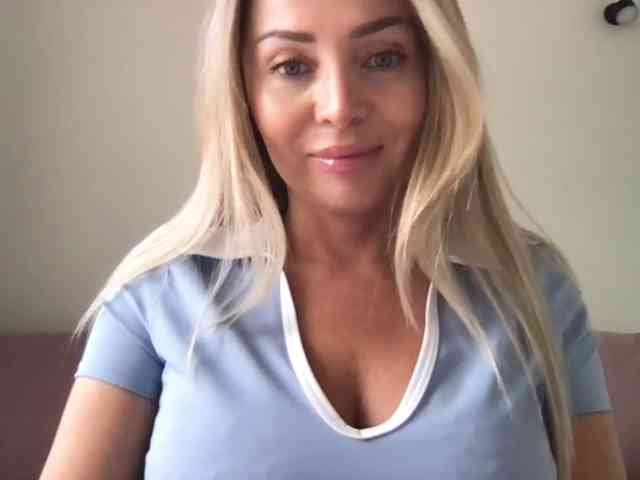 chloebelle webcam