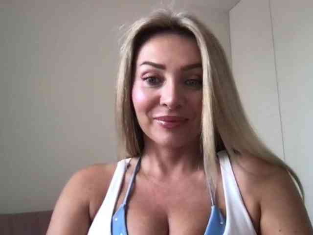 chloebelle webcam