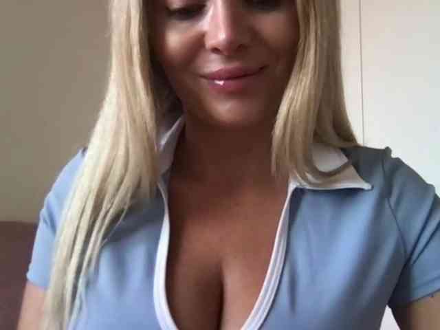 chloebelle Live Webcam on BongaCams